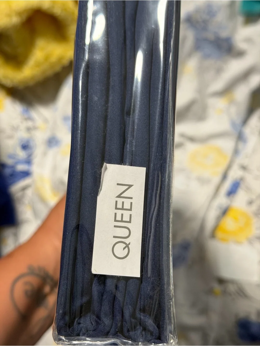 Hudson Park Collection Sateen 680-Thread Count Navy Bed Sheet